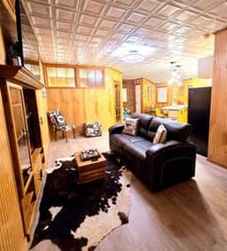 Rustic Retreat near 
Lake O the Pines