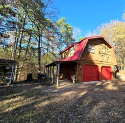 Rustic Retreat near 
Lake O the Pines