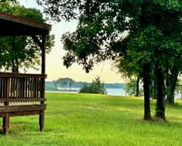 BASShole on Lake Fork * HOT TUB