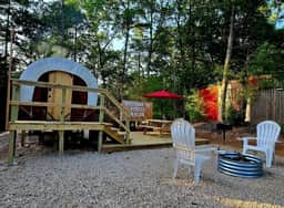 Rustic Wagon Glamping Hot Tub