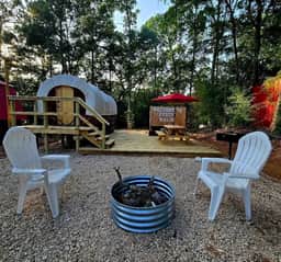 Rustic Wagon Glamping Hot Tub