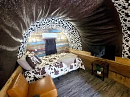Rustic Wagon Glamping Hot Tub