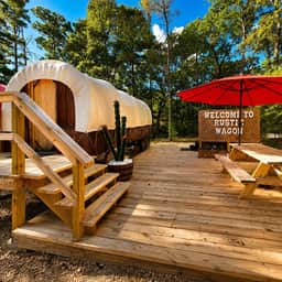 Rustic Wagon Glamping Hot Tub - Image 4