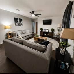 Waggoner in Longview - Image 5