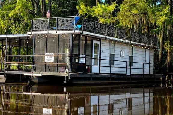 Keepin It Reel on Caddo Lake (Houseboat) - Image 1