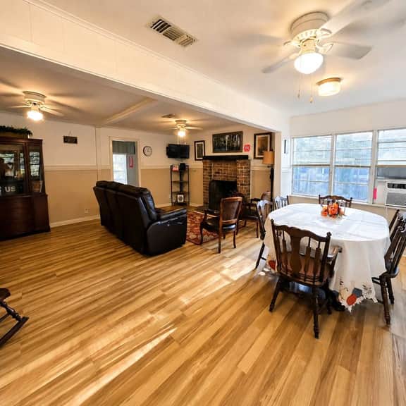 Hearts Cottage Waterfront Caddo Big Cypress River - Image 4