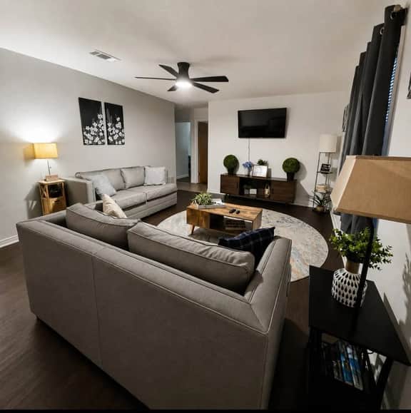 Waggoner in Longview - Image 5